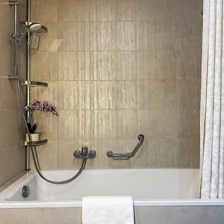 Chamois Az1 By Interhome Apartament